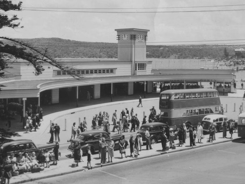 Manly Wharf in the 1940s